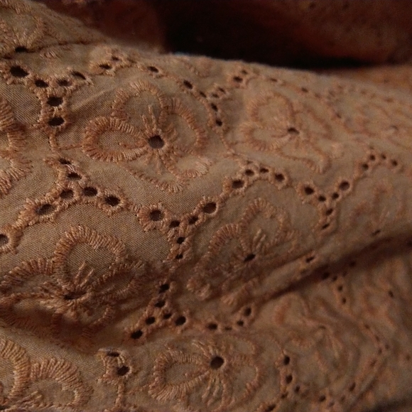 Roller Rabbit Glyn Eyelet Gathered Long Sleeve Top - Picture 7 of 9